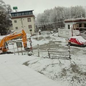 मुस्ताङमा भारी हिमपात, सवारी आवागमनमा समस्या