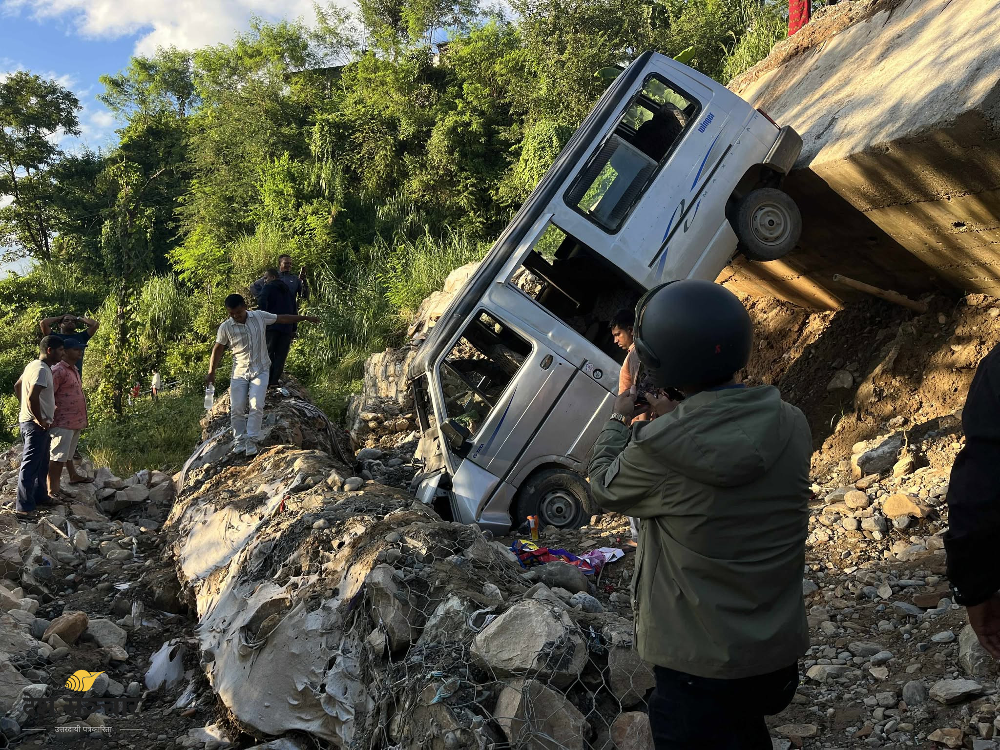 पाल्पामा ईभी भ्यान दुर्घटना, तीन जनाको मृत्यु